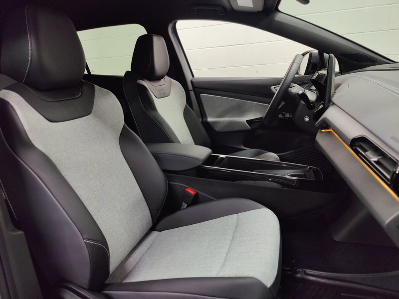 Used 2023 Volkswagen ID.4 StandardImage 4