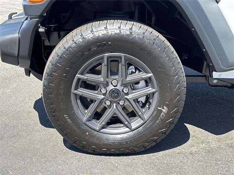 New 2025 Jeep Wrangler 4-door Sport SImage 10