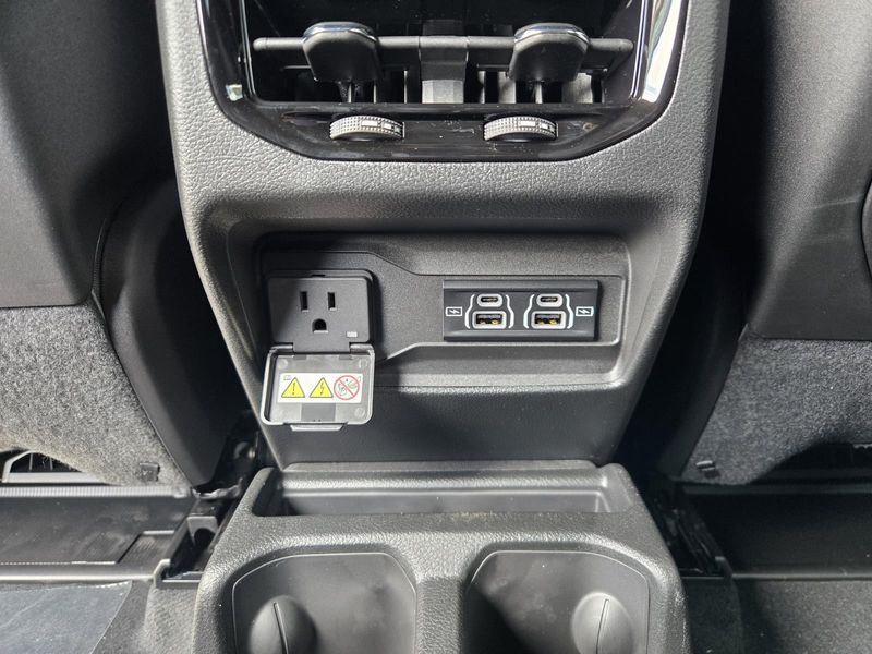 New 2026 Jeep Grand Cherokee L Laredo X 4x2