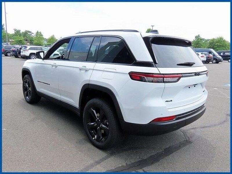 New 2025 Jeep Grand Cherokee LimitedImage 5