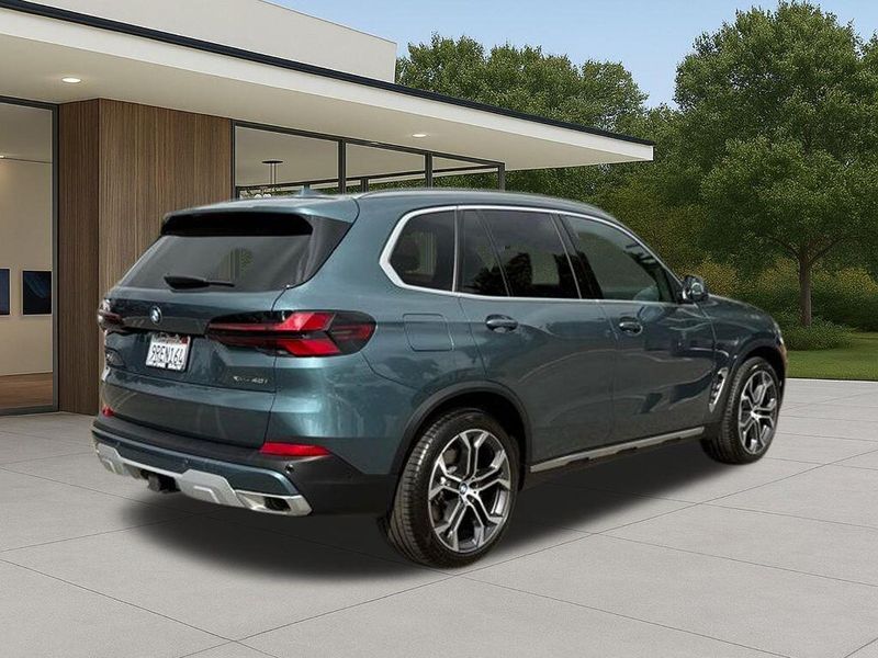Used 2025 BMW X5 xDrive40iImage 8