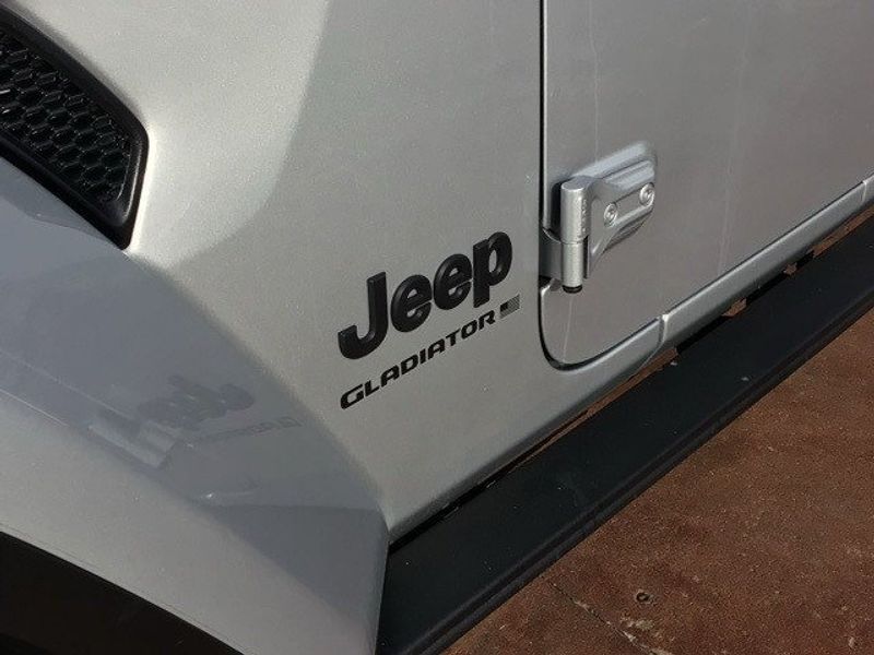 2023 Jeep Gladiator SportImage 13