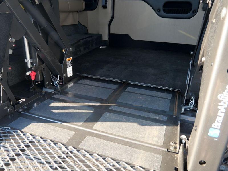 2018 RAM ProMaster 1500 Low RoofImage 18