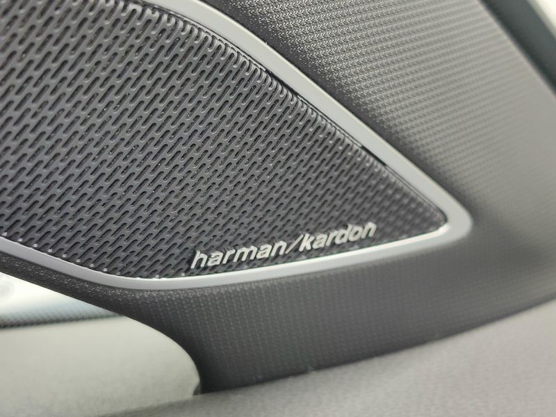 Used 2024 Volkswagen Golf GTI SE w/SunroofImage 8