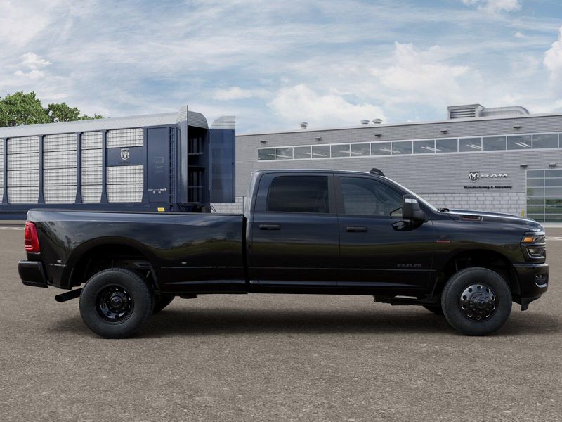New 2026 RAM 3500 Big Horn Crew Cab 4x4 8' Box