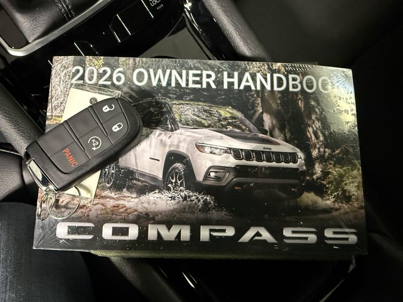 New 2026 Jeep Compass Latitude Altitude 4x4Image 20