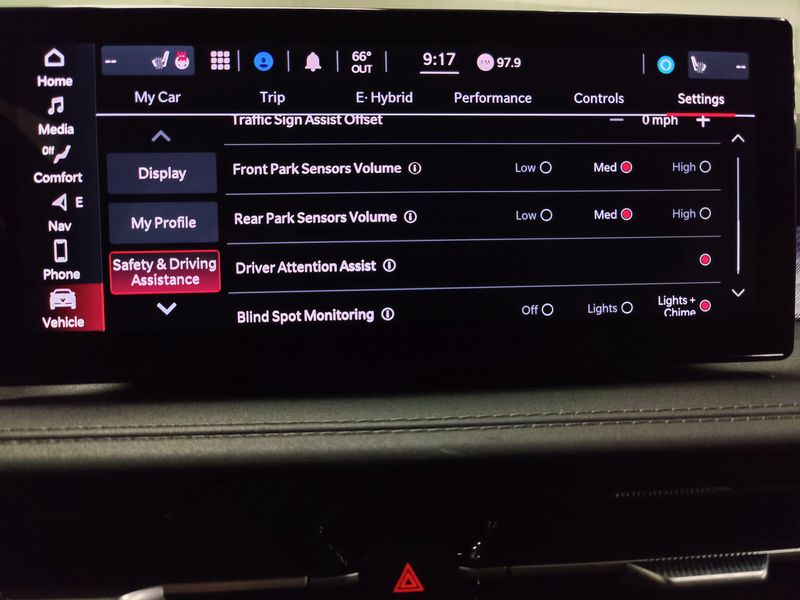 Used 2024 Alfa Romeo Tonale Veloce Premium AWD w/SunroofImage 11