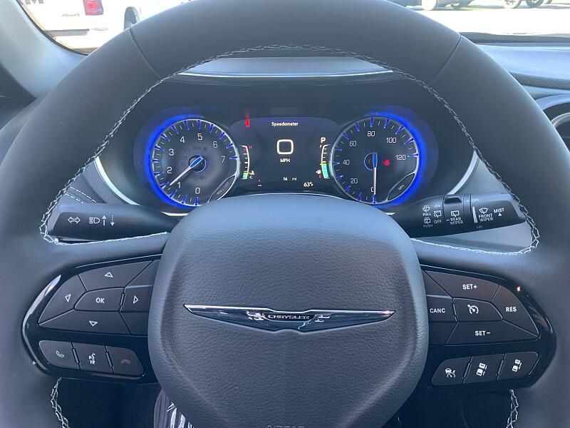 2026 Chrysler Pacifica Limited photo 11
