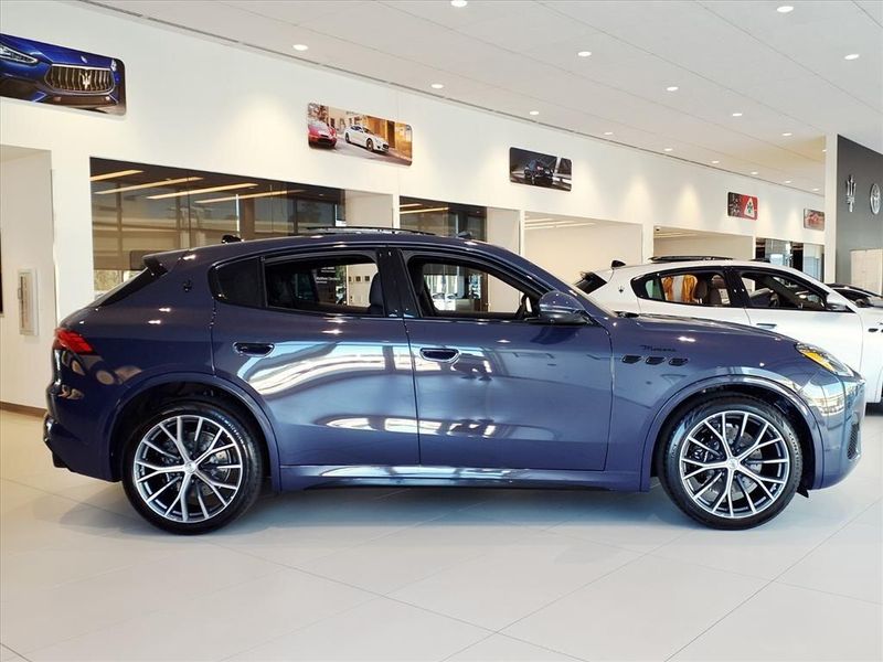 New 2026 Maserati Grecale ModenaImage 5