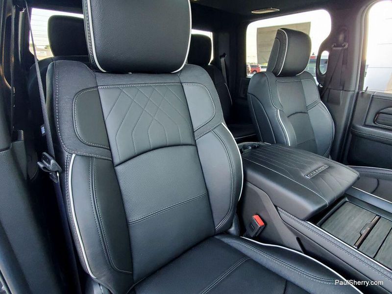 New 2025 RAM 2500 Limited Crew Cab 4x4 6