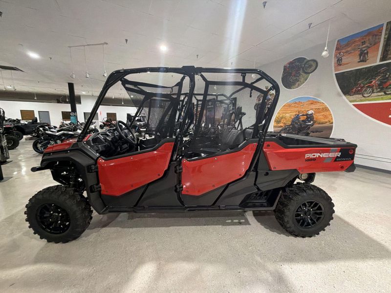 New 2025 Honda PIONEER 1000-6 DLX CREW Image 14