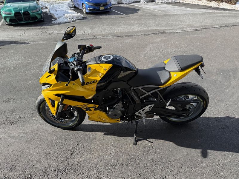 2024 Suzuki GSX-8RImage 2