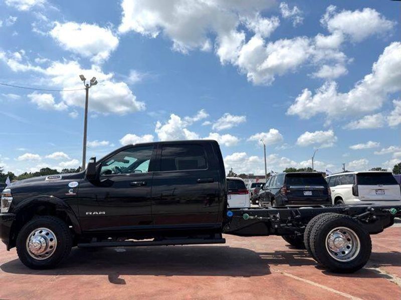 New 2026 RAM 3500 Big Horn Crew Cab Chassis 4x4 60