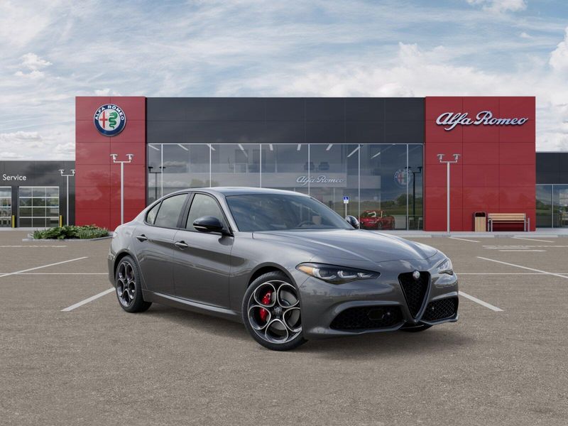 New 2025 Alfa Romeo Giulia AwdImage 29