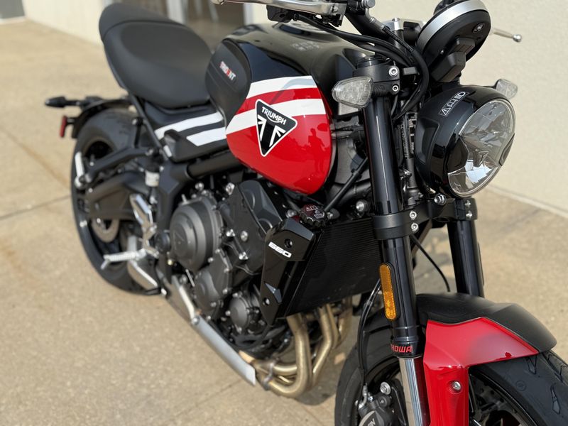 2025 Triumph TRIDENT 660Image 7