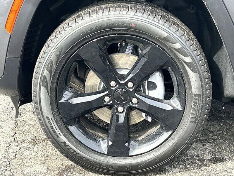 New 2026 Jeep Grand Cherokee Limited 4x2Image 10