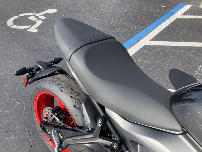 2026 Triumph Trident 660 Triple Tribute 