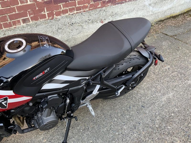 2025 Triumph TRIDENT 660