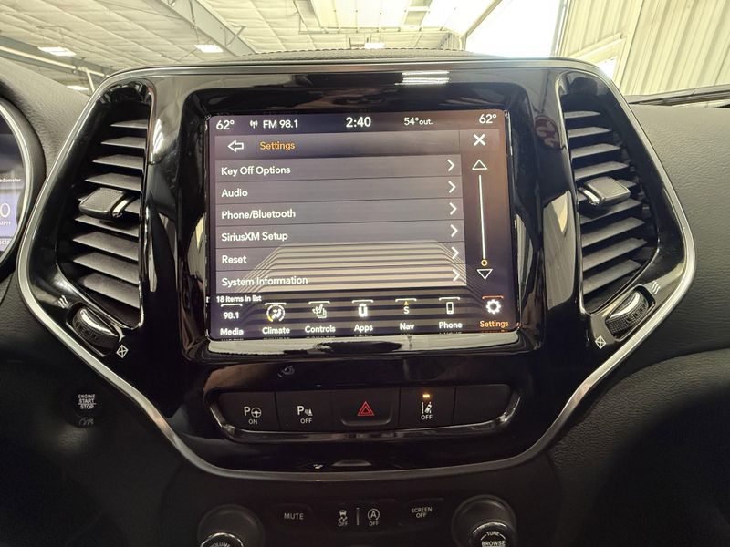 Used 2022 Jeep Cherokee LimitedImage 37