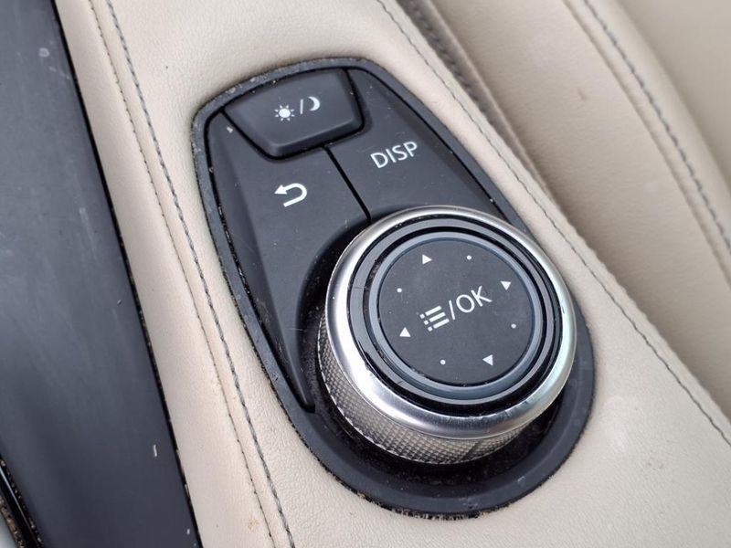 Used 2019 INFINITI QX50 LuxeImage 6