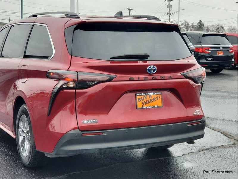 Used 2024 Toyota Sienna XLE