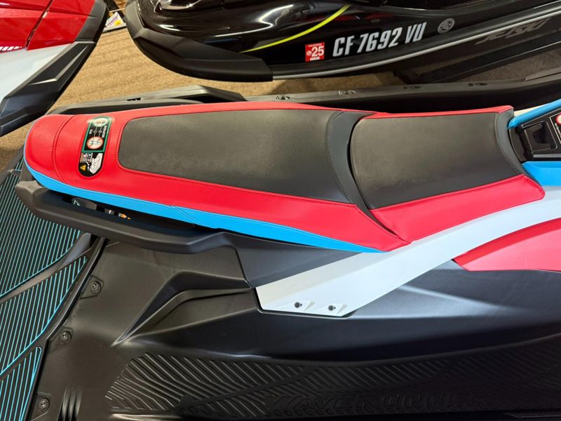 New 2025 Yamaha JETBLASTER DLX (3UP) Image 8