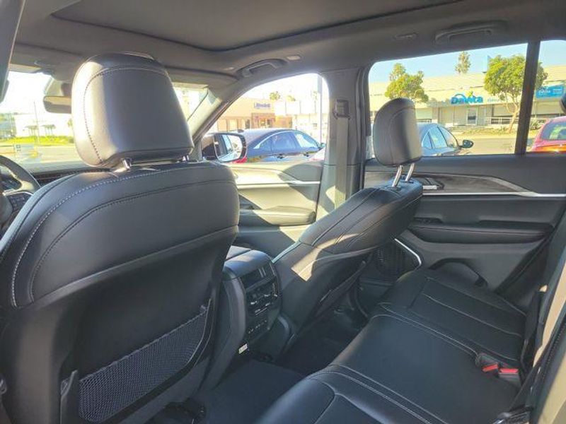 New 2026 Jeep Grand Cherokee Limited 4x2