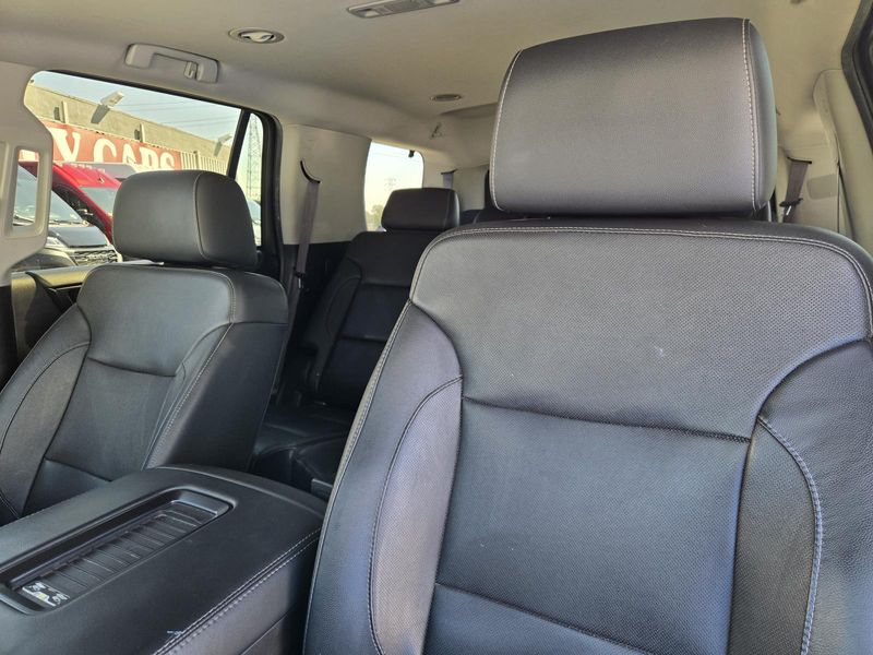 Used 2017 GMC Yukon 2WD 4dr SLT