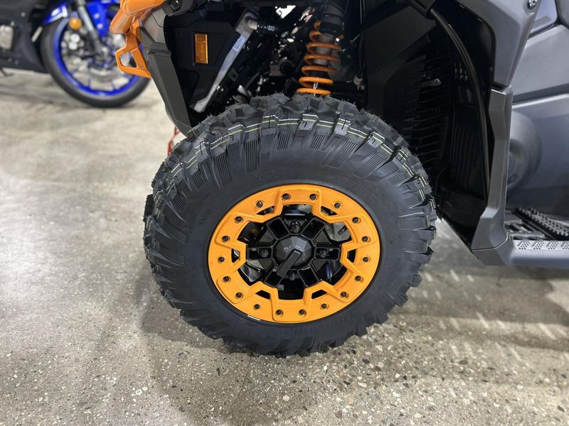 New 2025 Can-Am OUTLANDER MAX XT-P 1000R Image 23