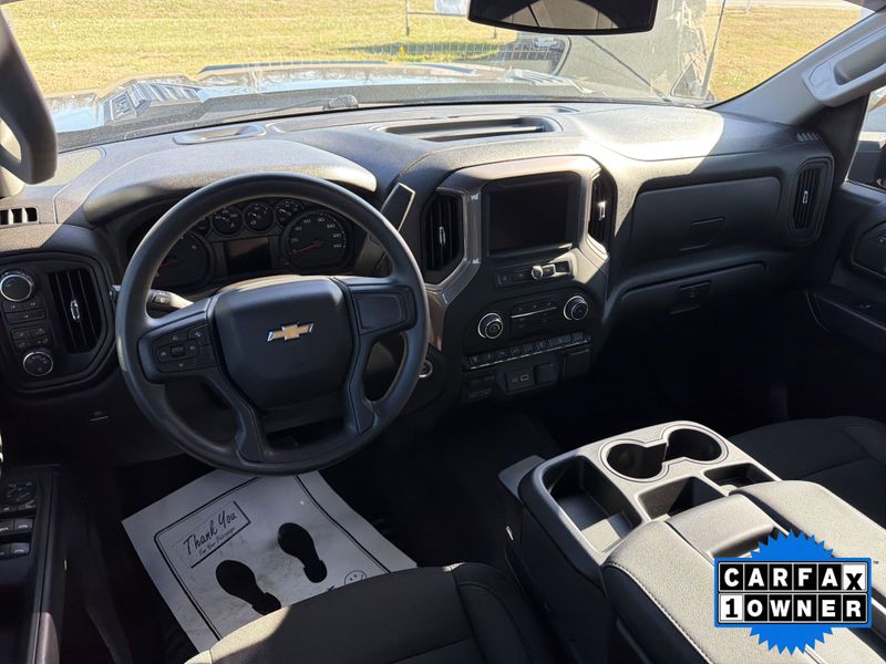 Used 2024 Chevrolet Silverado 2500HD CustomImage 18
