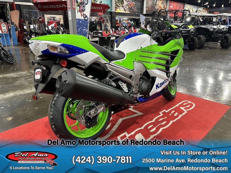 2024 Kawasaki ZX1400JRFNL-GN1  in a LIME GREEN/PEARL CRYSTAL WHITE/BLUE exterior color. Del Amo Motorsports of Redondo Beach (424) 304-1660 delamomotorsports.com 