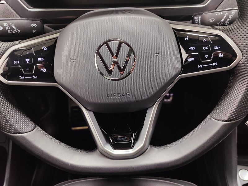 Used 2024 Volkswagen Tiguan AWD SEL R-Line w/Sunroof/NavImage 30