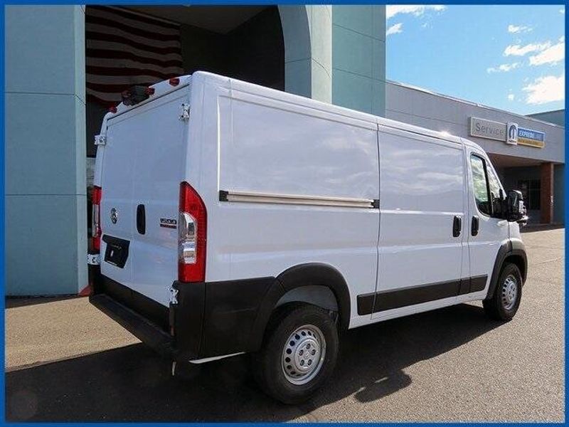 2025 RAM ProMaster Low RoofImage 6