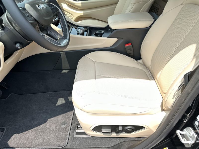2025 Jeep Grand Cherokee Limited 4x4Image 21