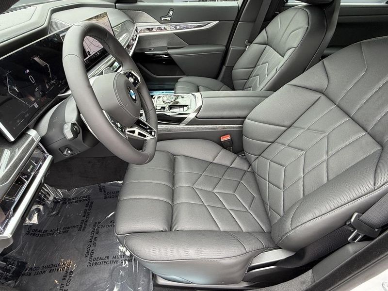 2025 BMW 7 Series 760i xDriveImage 20