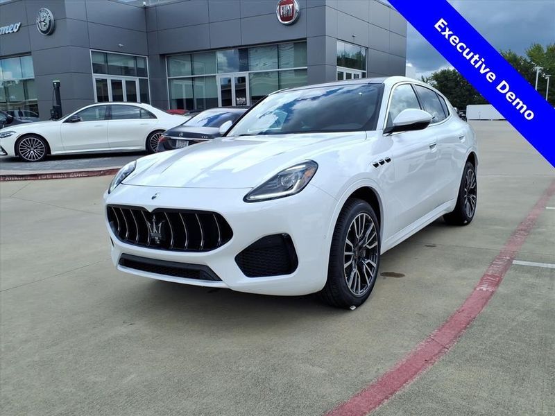 New 2025 Maserati Grecale Image 2