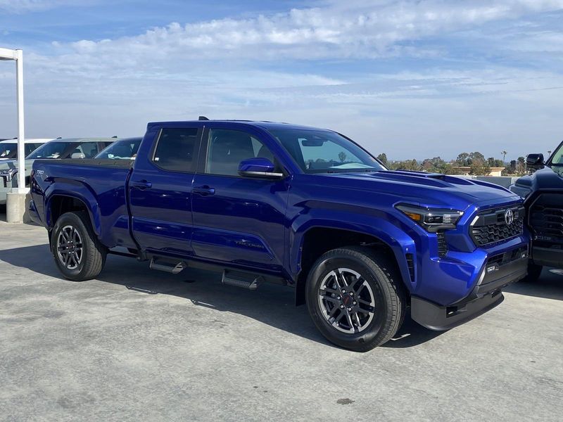 2024 Toyota Tacoma TRD SportImage 2