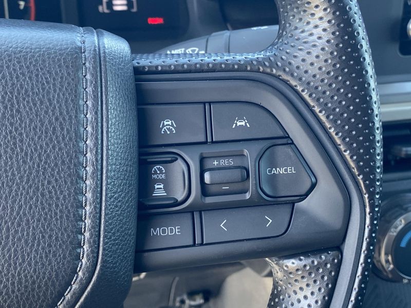 Used 2025 Toyota Tacoma SR5Image 27