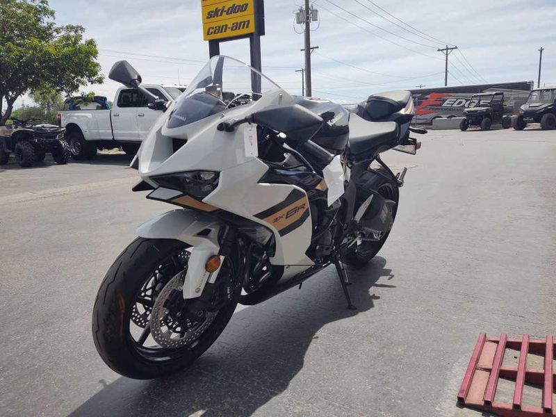 New 2026 Kawasaki NINJA ZX6R ABS 