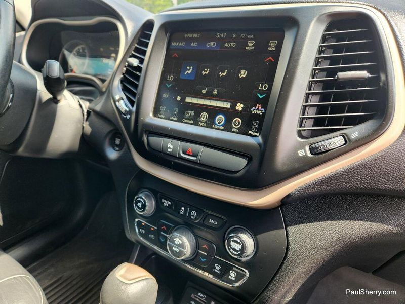 2018 Jeep Cherokee LimitedImage 35
