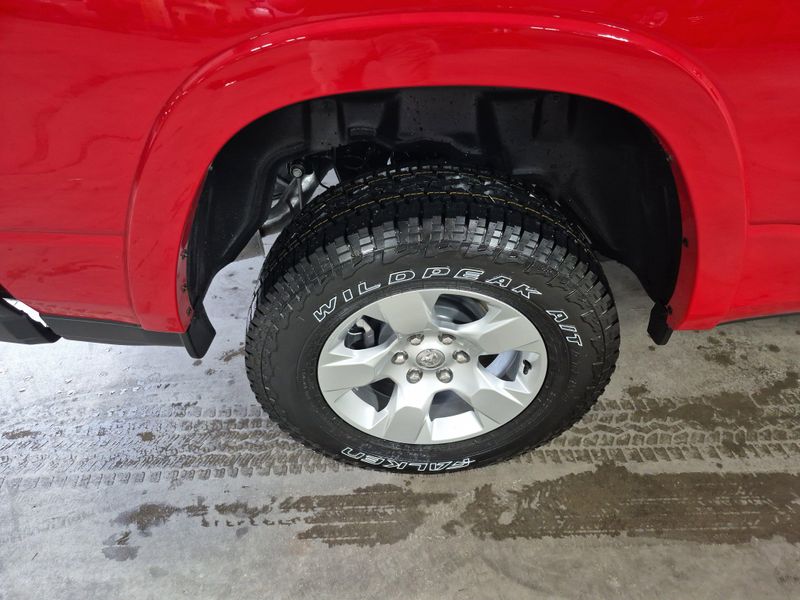 2025 RAM 1500 Big Horn Crew Cab 4x4 6