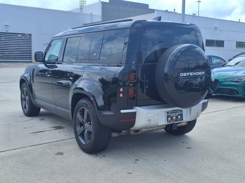 2024 Land Rover Defender SImage 2