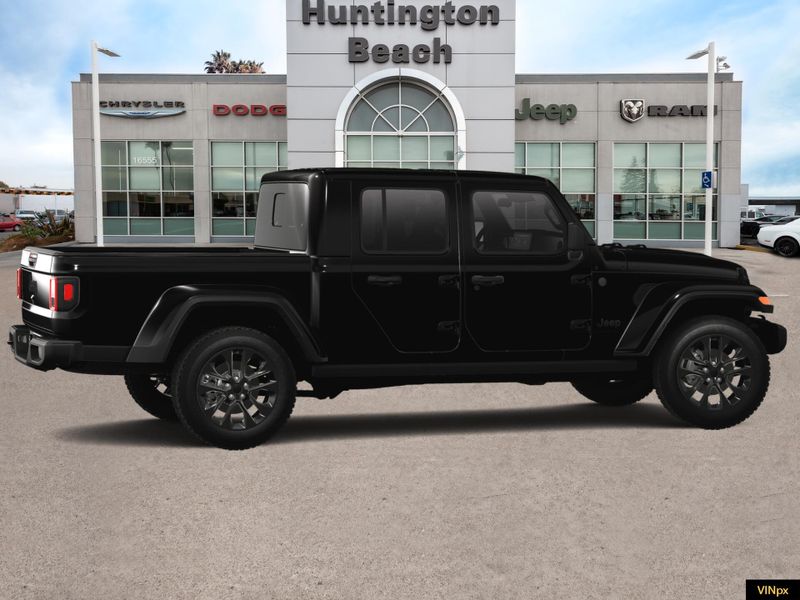 2025 Jeep Gladiator Nighthawk 4x4Image 15