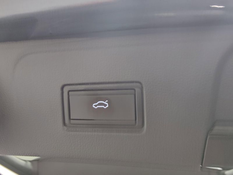 Used 2022 Volkswagen Atlas V6 AWD SEL w/Sunroof/NavImage 17