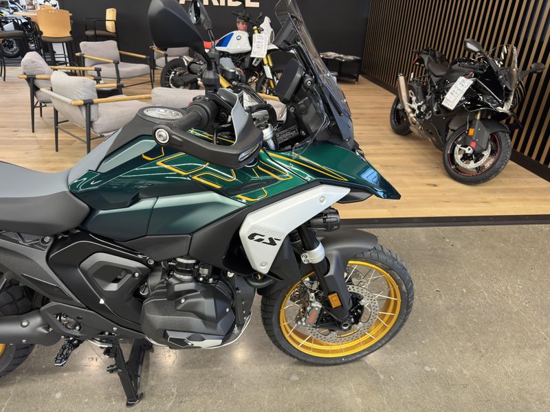 2025 BMW R 1300 GS - AURELIUS GREEN METALLIC