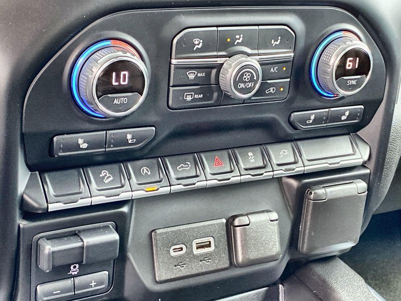 Used 2021 Chevrolet Silverado 1500 RSTImage 36