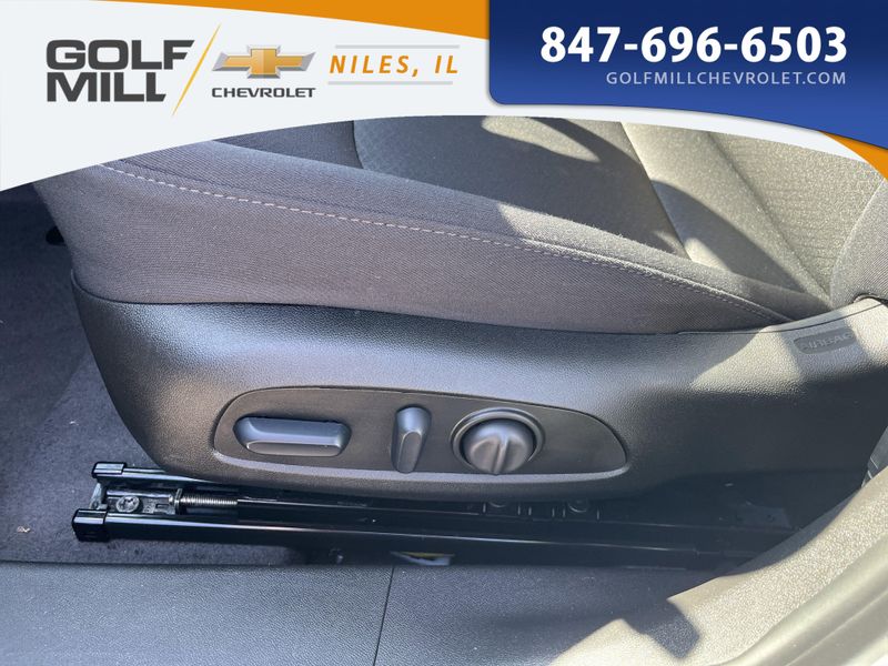 2024 Chevrolet Malibu 1LT photo 11