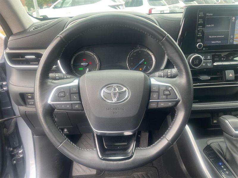 2021 Toyota Highlander XLEImage 21