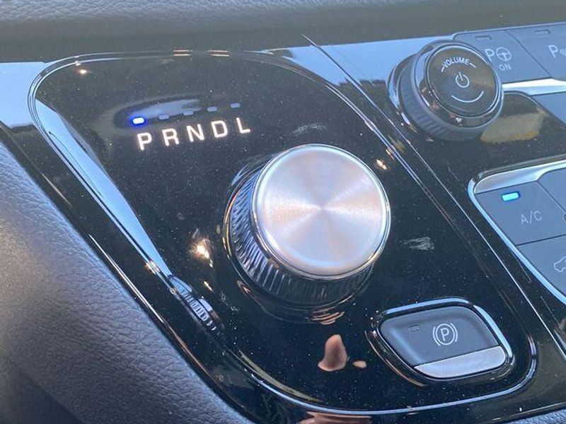 New 2025 Chrysler Pacifica SelectImage 20