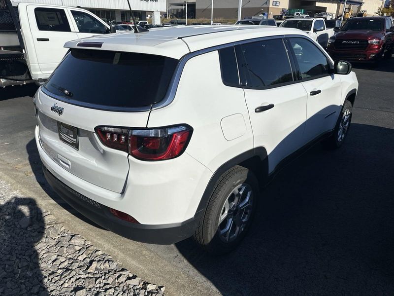 2025 Jeep Compass Sport 4x4Image 7